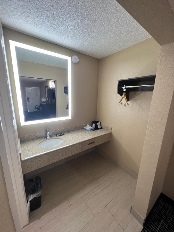 Hotel Super 8 By Wyndham Paducah I-24 Exit 4 Esterno foto